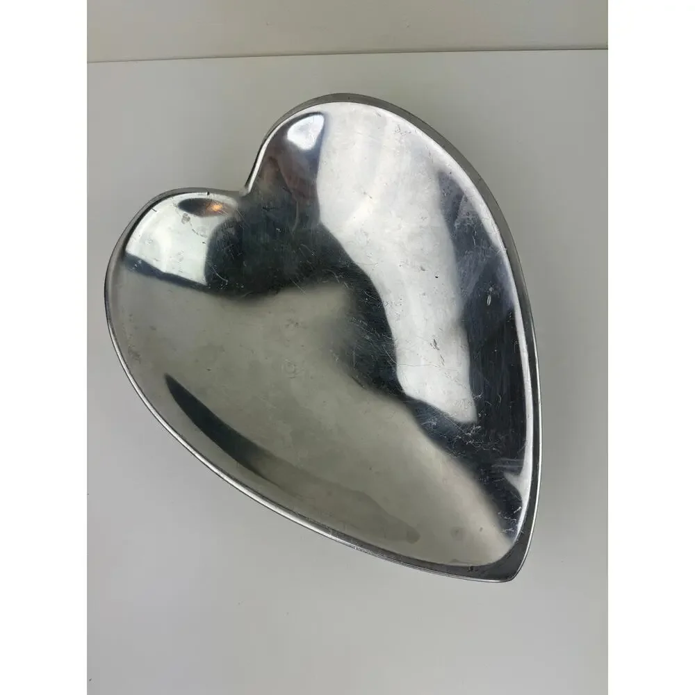 Vintage NAMBE Silver 11x9 Catch All Bowl Metal Polished Heart Decorative 119